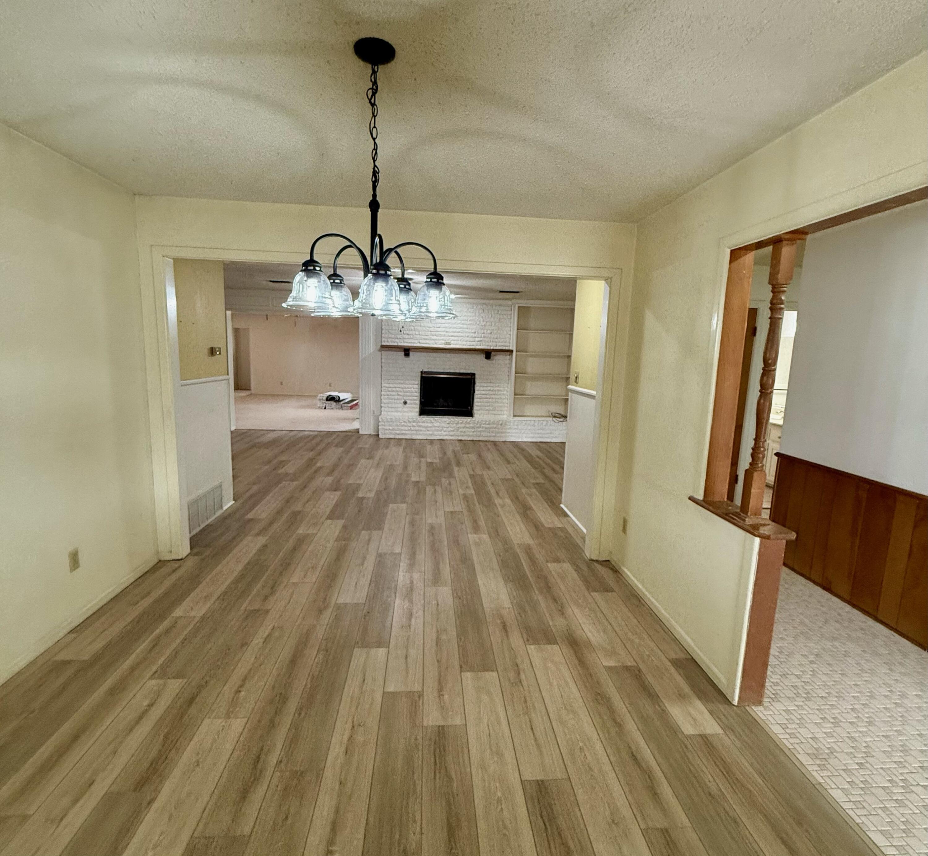 3012 69th Street Lubbock, TX 79413 - Photo 5 of 38 IMG_7257