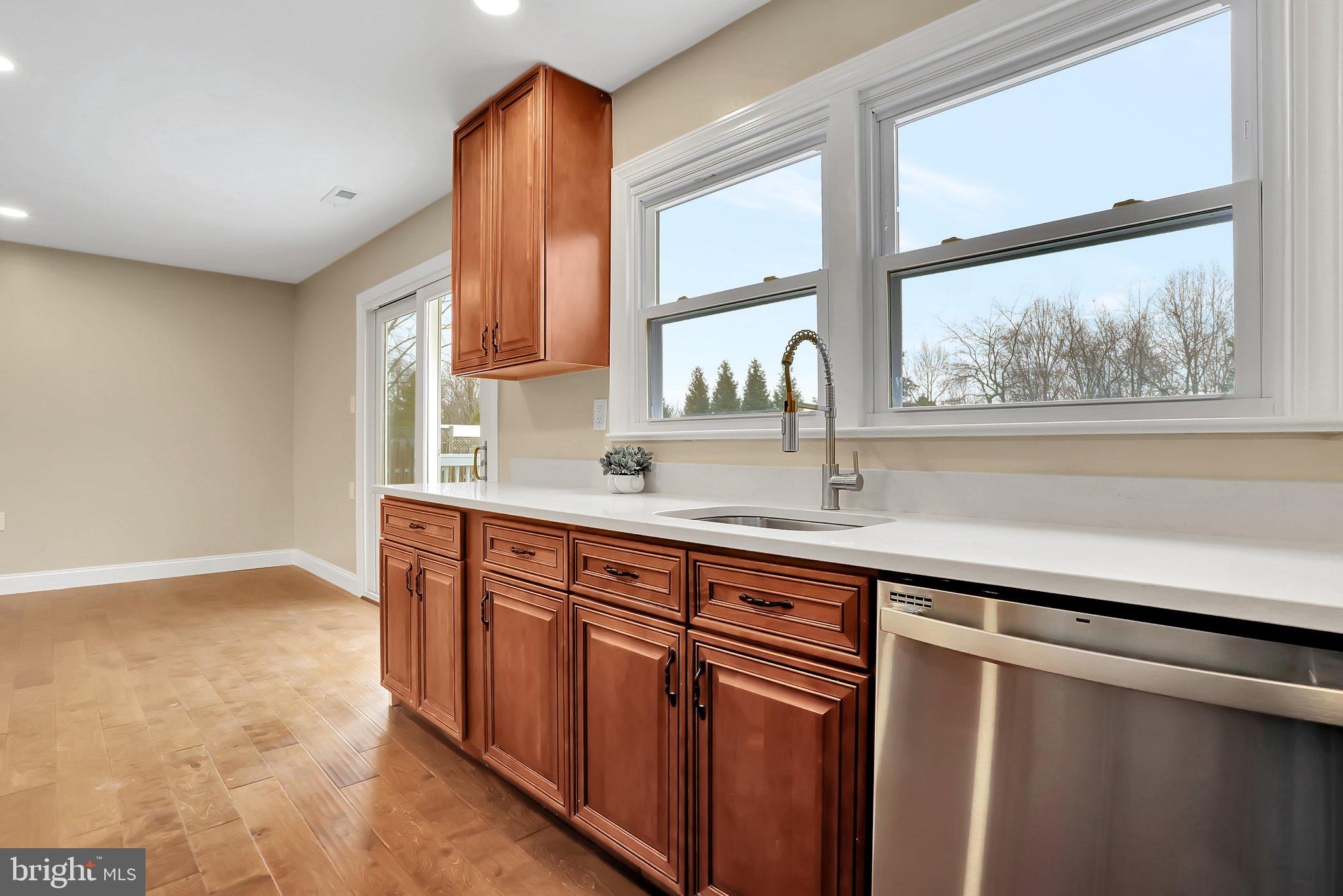 8635 Chestnut Grove Road Frederick, MD 21701 - Photo 7 of 34 Stainless Steel Appliances