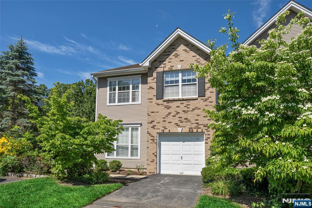 416 Green Mountain Road Mahwah, NJ 07430 - Photo 1 of 30
