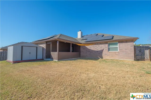 a front view of house with yard