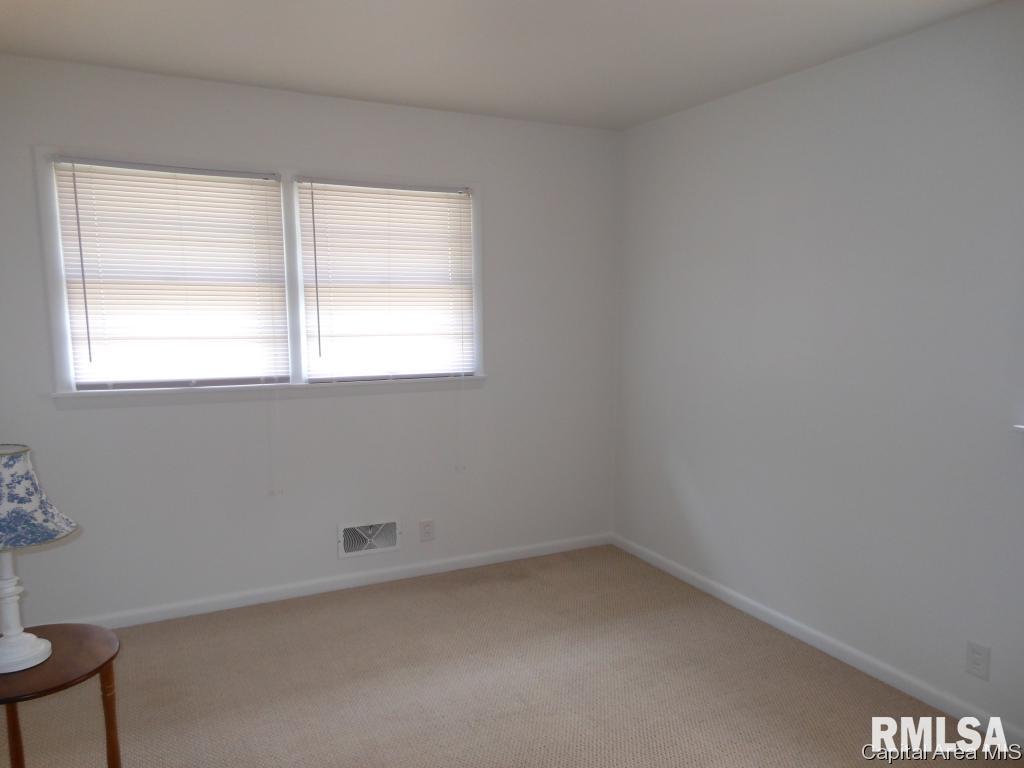 2614 Huntington Road Springfield, IL 62703 - Photo 6 of 20