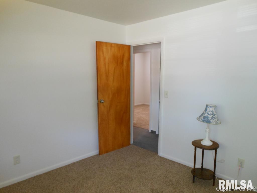 2614 Huntington Road Springfield, IL 62703 - Photo 9 of 20