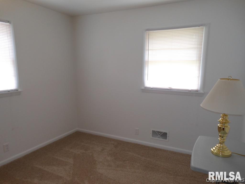 2614 Huntington Road Springfield, IL 62703 - Photo 10 of 20