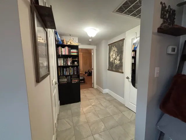 $2,300 | 348 B Washington Street, Dover, NH 03820