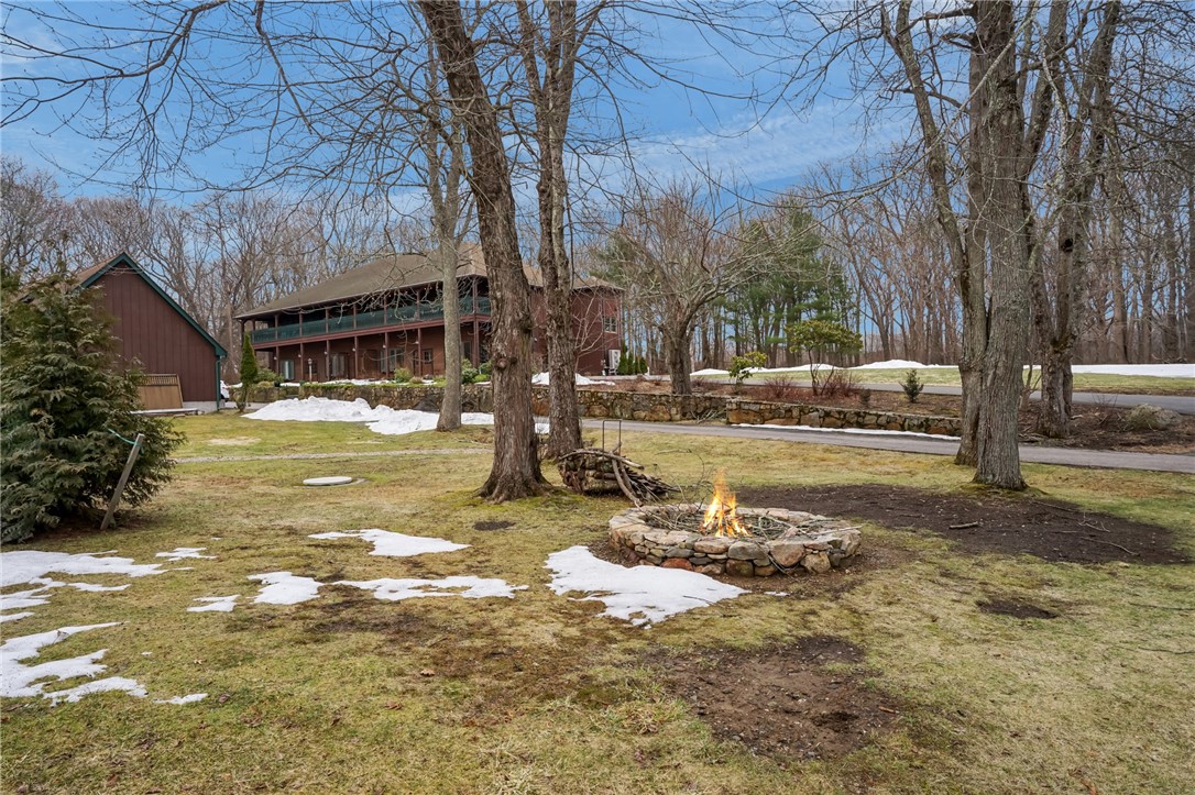 78 Conservatory Way, Unit 78 Saunderstown, RI 02874 - Photo 5 of 34 Keep toasty outside all year long!
