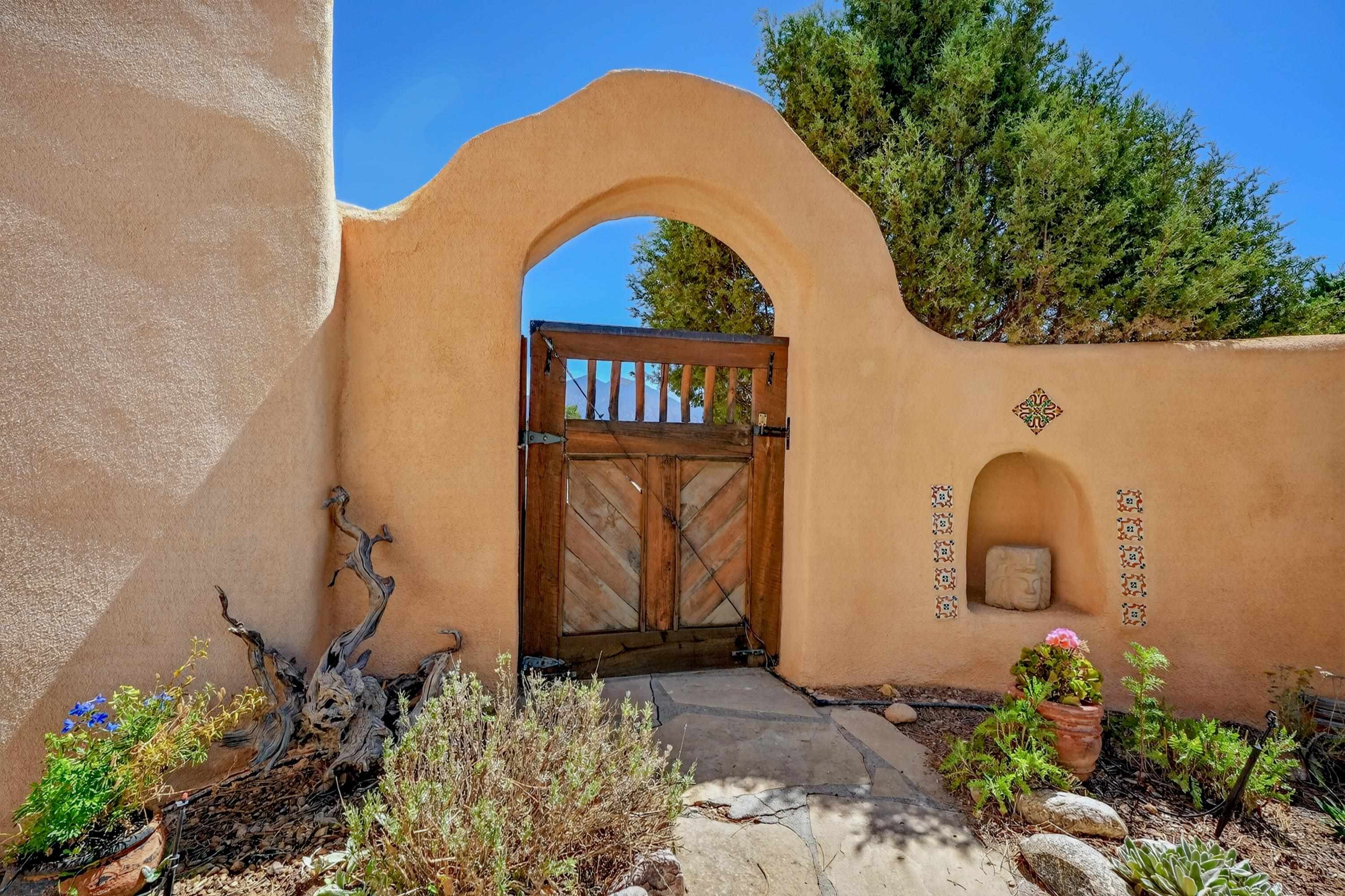 44 Valerio Norte Road El Prado, NM 87529 - Photo 4 of 35 Gallery Image 4