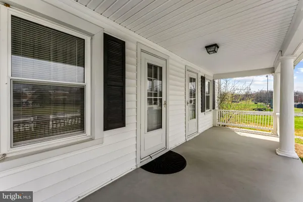 $949,500 | 57 School House Road, Washington, VA 22747