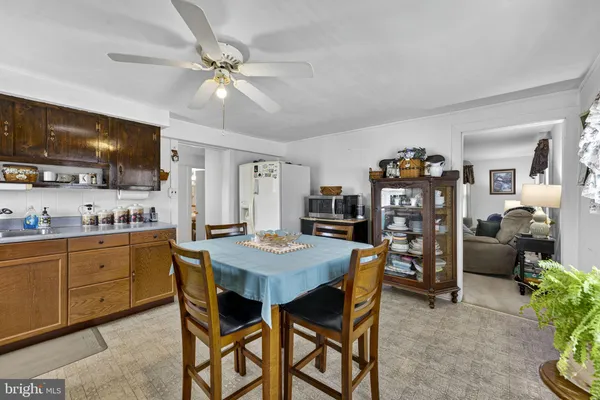 $949,500 | 57 School House Road, Washington, VA 22747