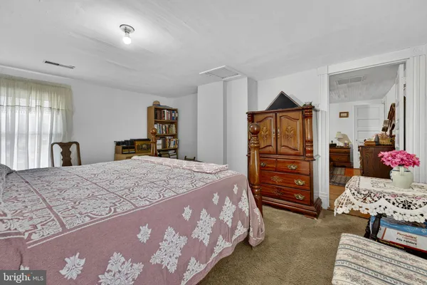 $949,500 | 57 School House Road, Washington, VA 22747