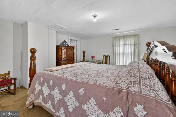 $949,500 | 57 School House Road, Washington, VA 22747
