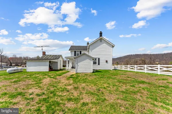 $949,500 | 57 School House Road, Washington, VA 22747