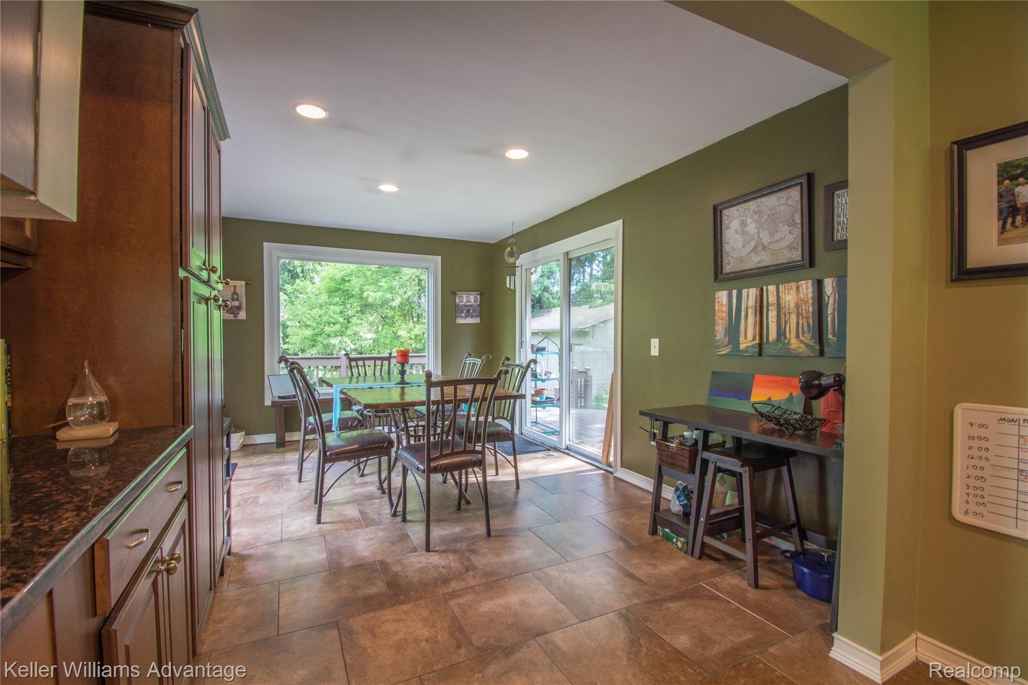2981 Faussett Road Howell, MI 48855 - Photo 5 of 35 5.jpg