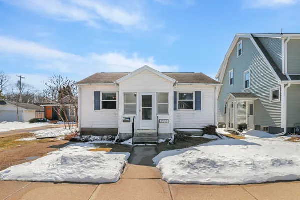$349,900 | 2513 Moland Street, Madison, WI 53704