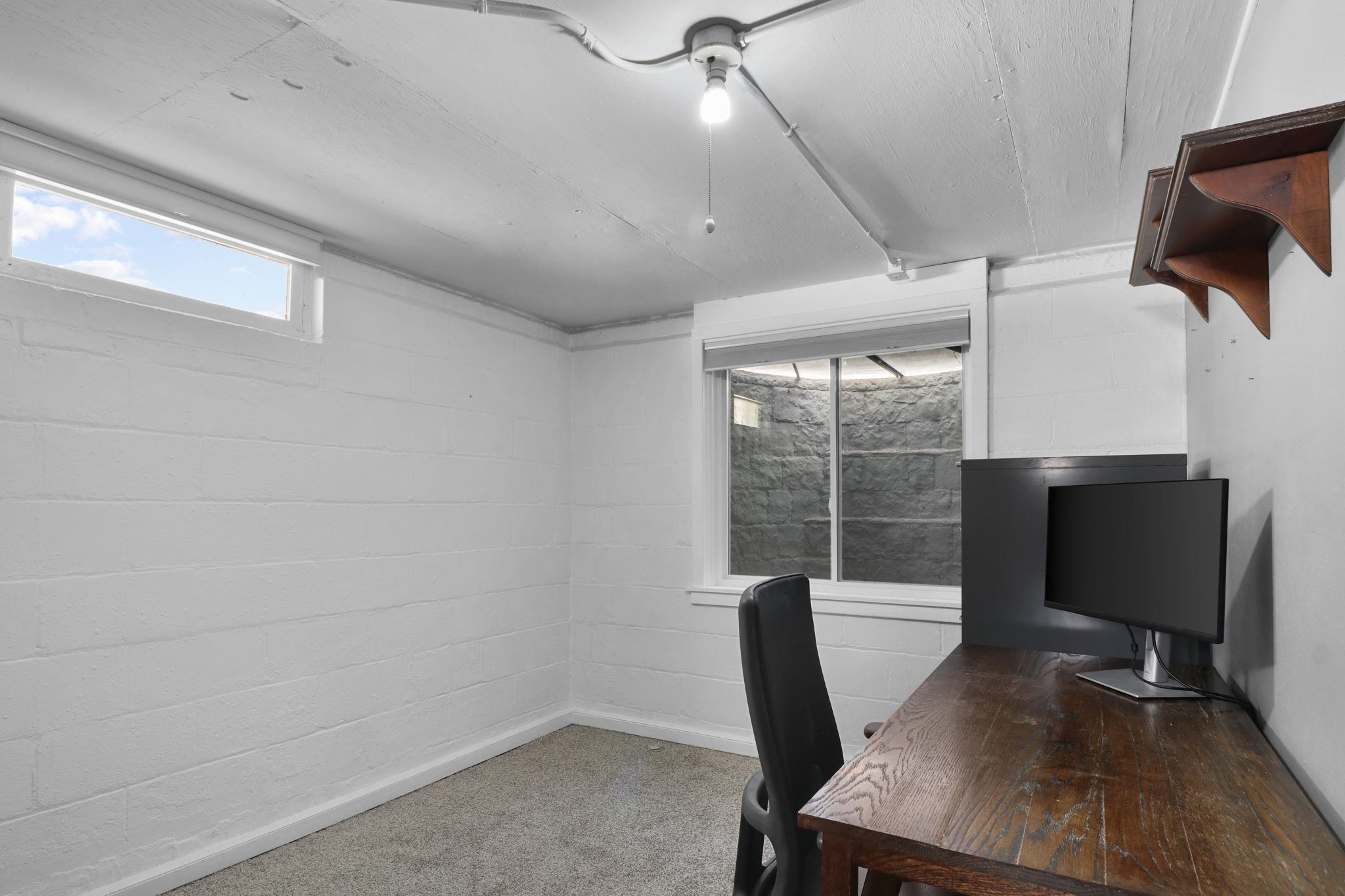 2513 Moland Street Madison, WI 53704 - Photo 27 of 37