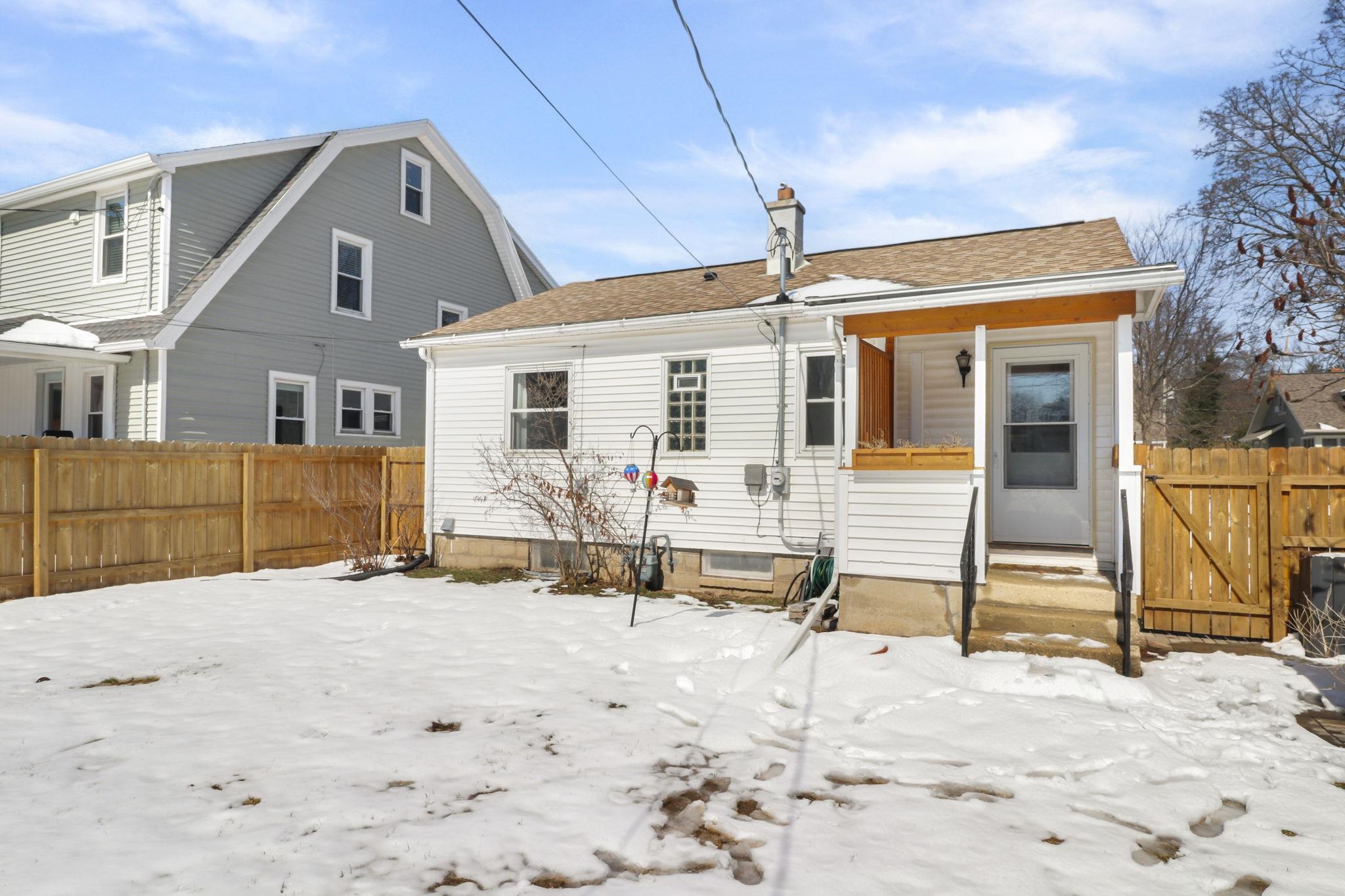 2513 Moland Street Madison, WI 53704 - Photo 30 of 37