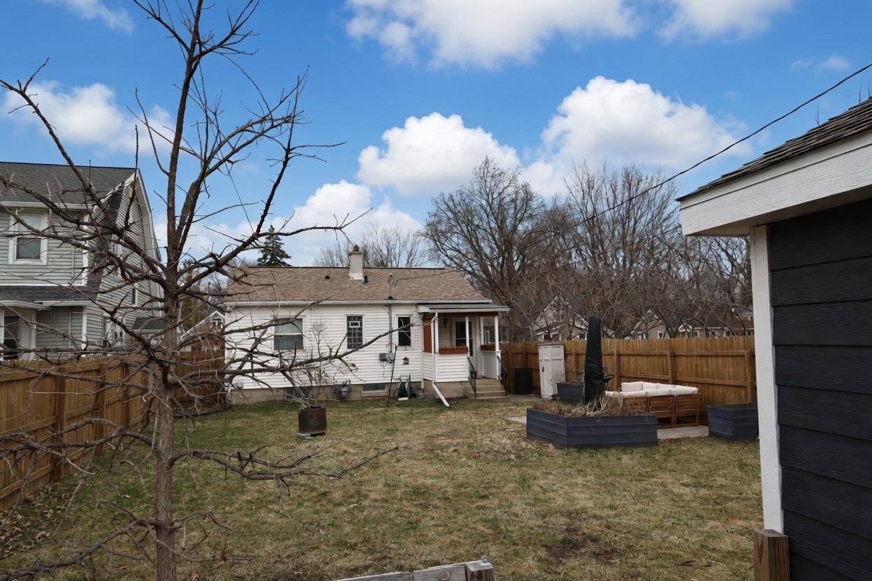 2513 Moland Street Madison, WI 53704 - Photo 34 of 37