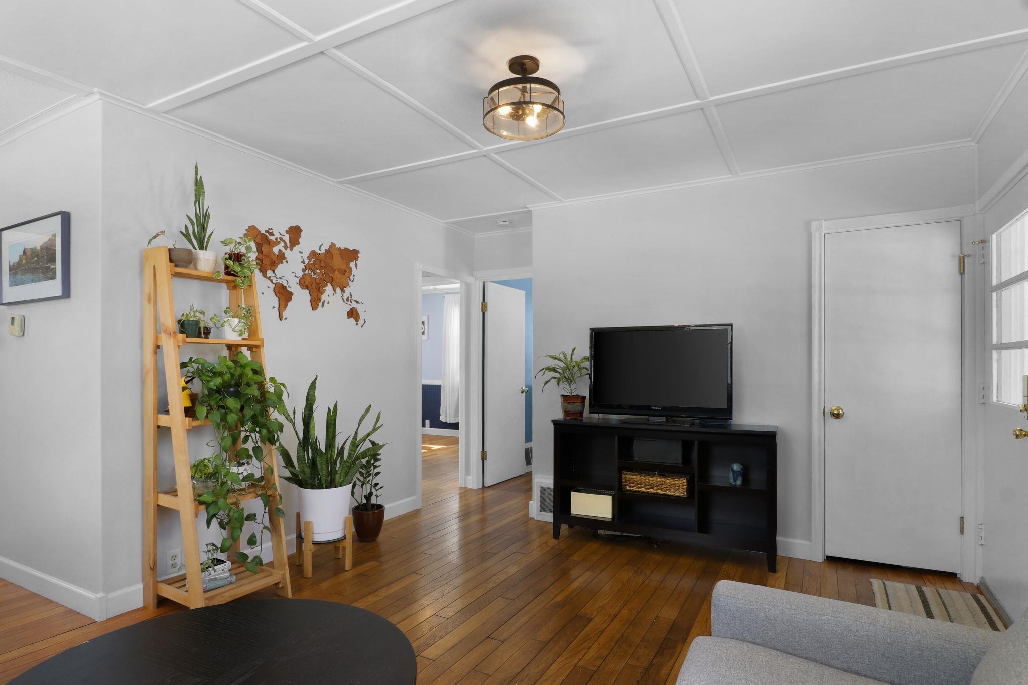 2513 Moland Street Madison, WI 53704 - Photo 7 of 37