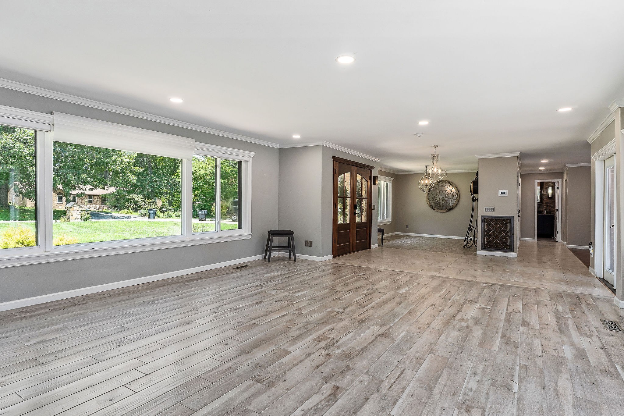 727 Timber Lane Cookeville, TN 38501 - Photo 8 of 68 a view of livingroom with furniture window and outside view