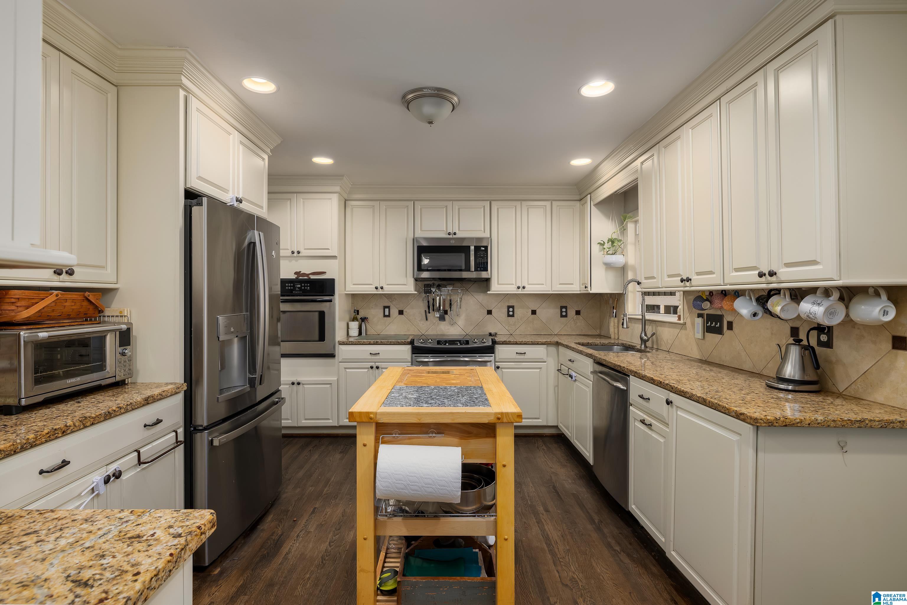 2332 Queensview Road Birmingham, AL 35226 - Photo 12 of 31