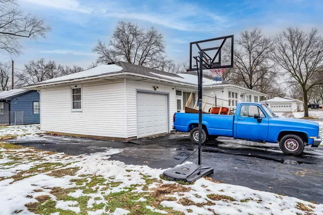 $199,900 | 2725 Schaper Drive, Fort Wayne, IN 46806