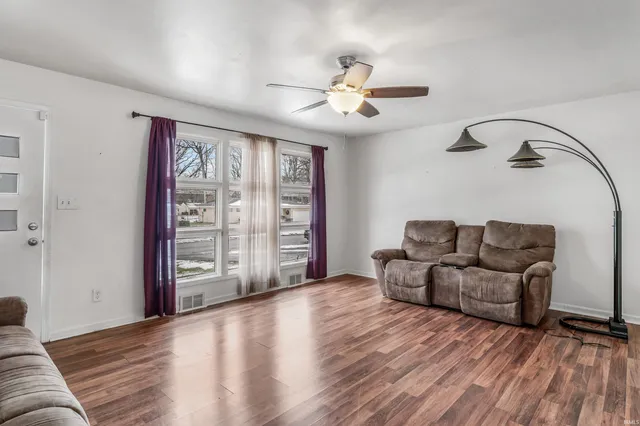 $199,900 | 2725 Schaper Drive, Fort Wayne, IN 46806