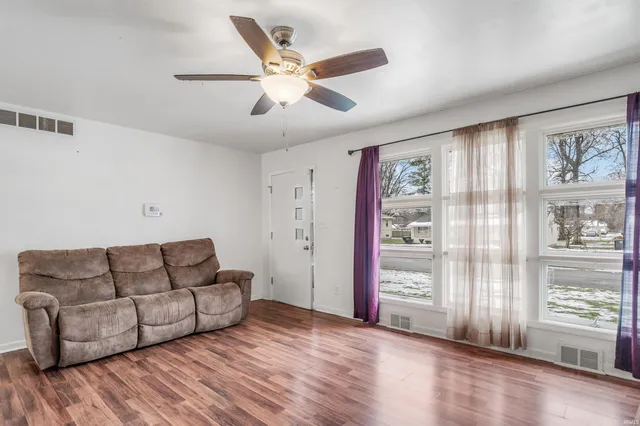 $199,900 | 2725 Schaper Drive, Fort Wayne, IN 46806