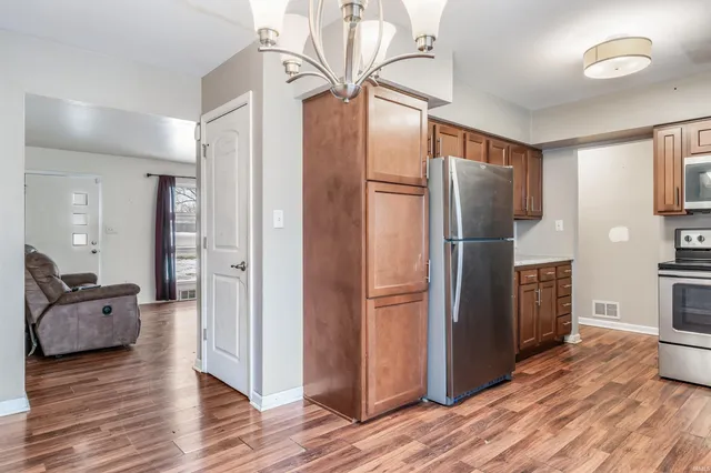 $199,900 | 2725 Schaper Drive, Fort Wayne, IN 46806