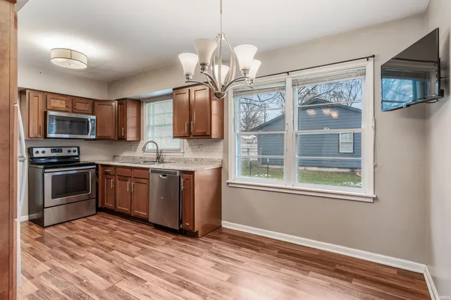 $199,900 | 2725 Schaper Drive, Fort Wayne, IN 46806