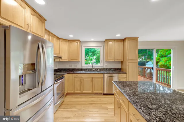 $695,000 | 1113 Bicksler Drive, Herndon, VA 20170