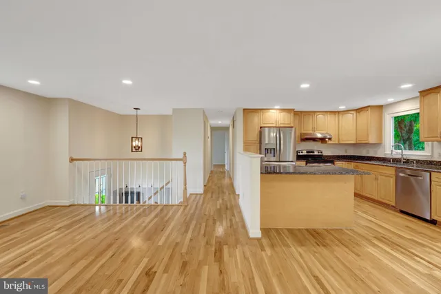 $695,000 | 1113 Bicksler Drive, Herndon, VA 20170