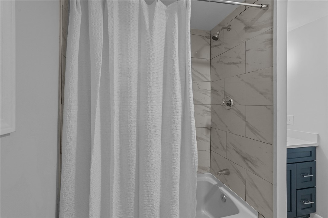 7 Curry Place Warwick, RI 02889 - Photo 10 of 34