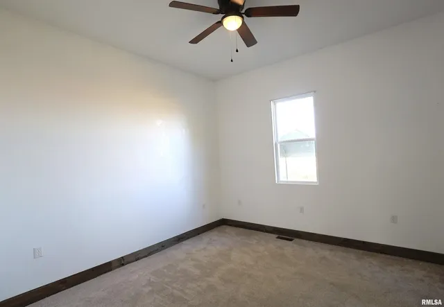 $149,500 | 711 North Vine Street, Sandoval, IL 62882