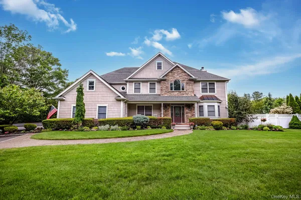 $1,499,999 | 154 A Stony Hollow Road, Greenlawn, NY 11740