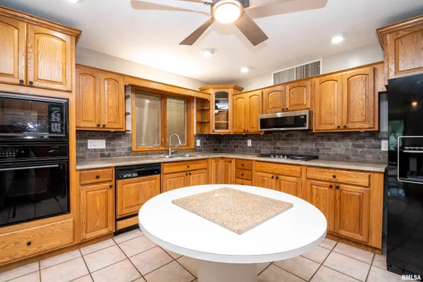 $245,000 | 508 West Teton Drive, Peoria, IL 61614