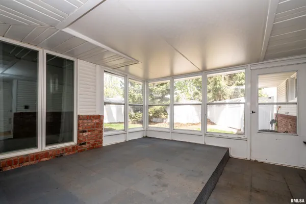 $245,000 | 508 West Teton Drive, Peoria, IL 61614