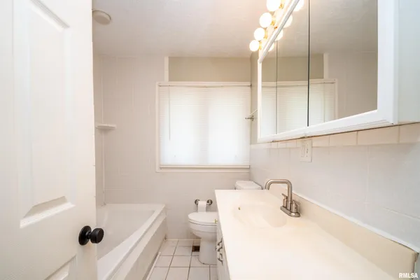 $245,000 | 508 West Teton Drive, Peoria, IL 61614