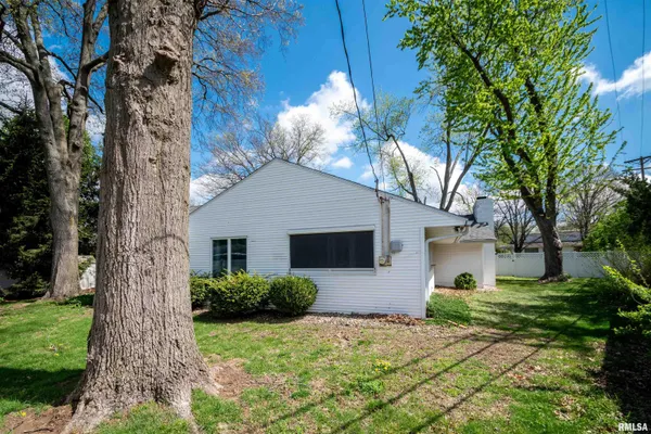 $245,000 | 508 West Teton Drive, Peoria, IL 61614