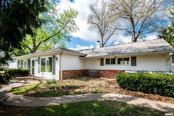 $245,000 | 508 West Teton Drive, Peoria, IL 61614