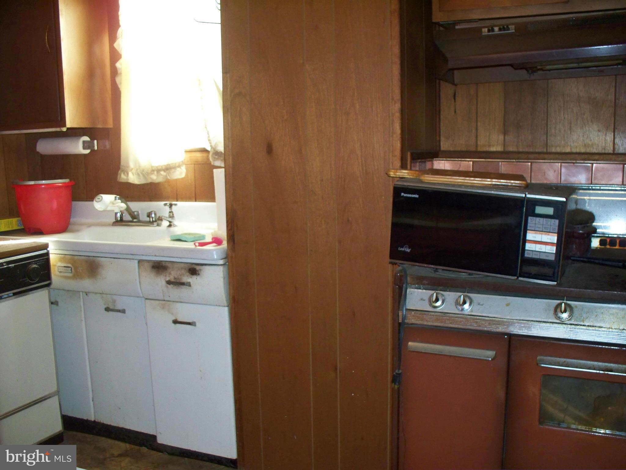 17 Post Road Aberdeen, MD 21001 - Photo 12 of 20 Kitchen