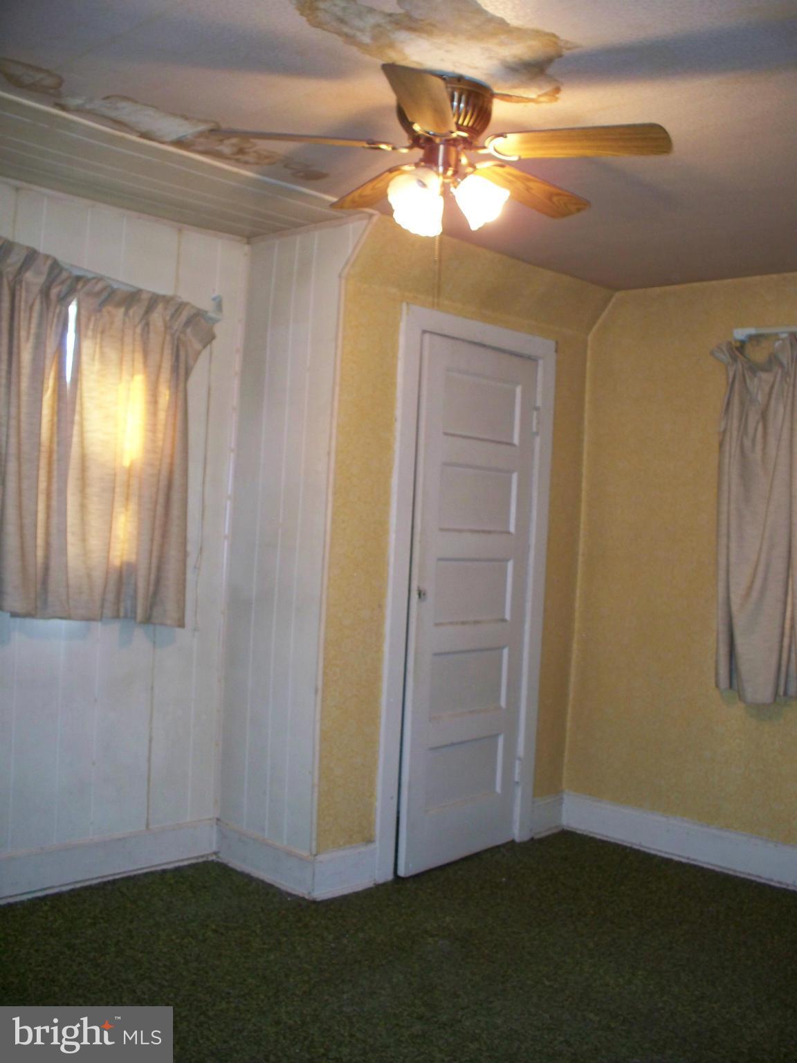 17 Post Road Aberdeen, MD 21001 - Photo 18 of 20 Bedroom Three