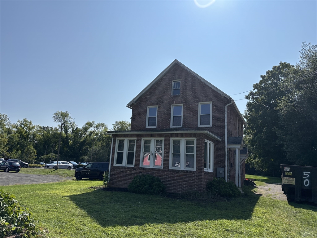 456 Granby Road South Hadley, MA 01075 - Photo 3 of 25 Gallery Image 3