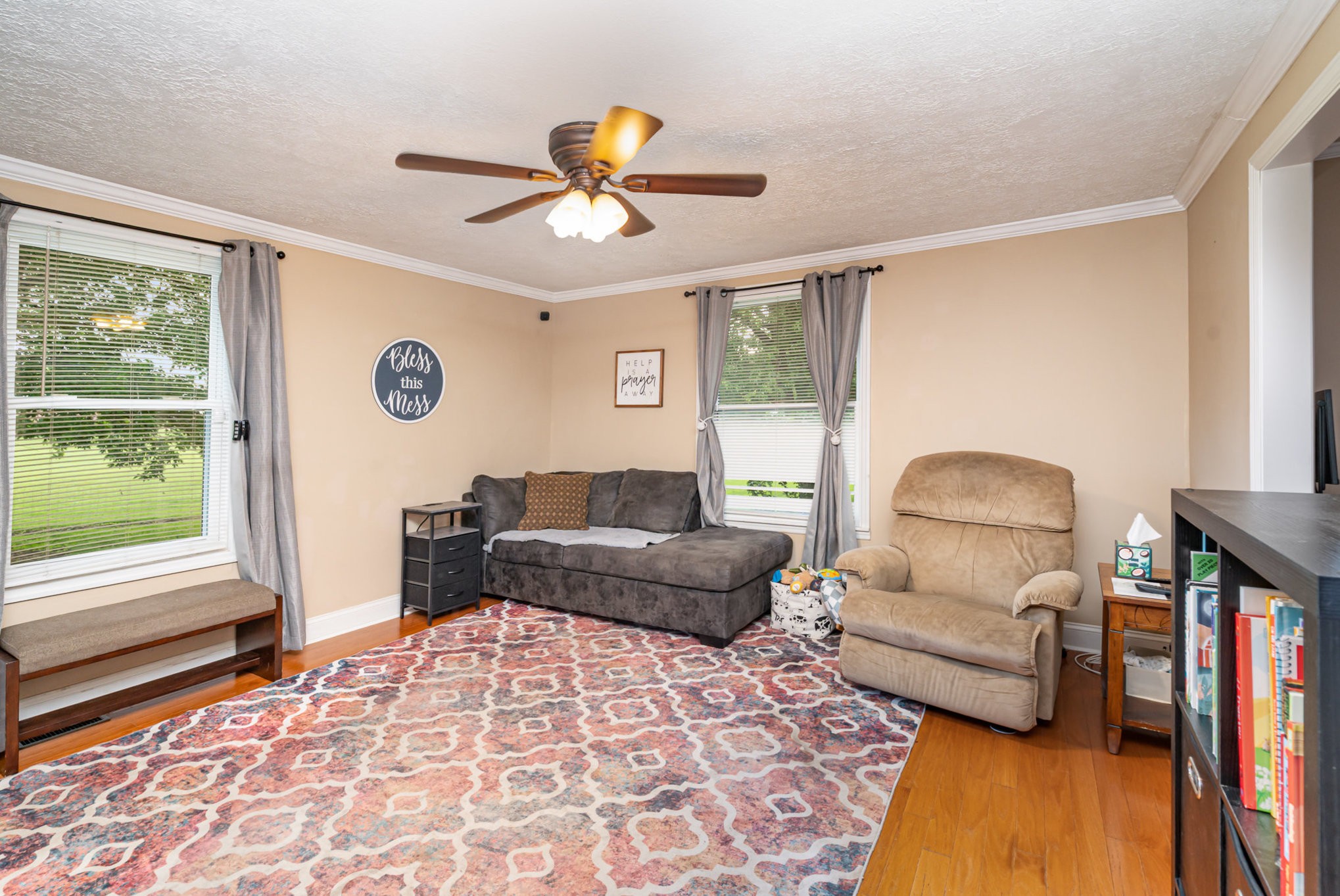 905 Nokes Road Lebanon, TN 37090 - Photo 8 of 30 a living room with furniture and a window