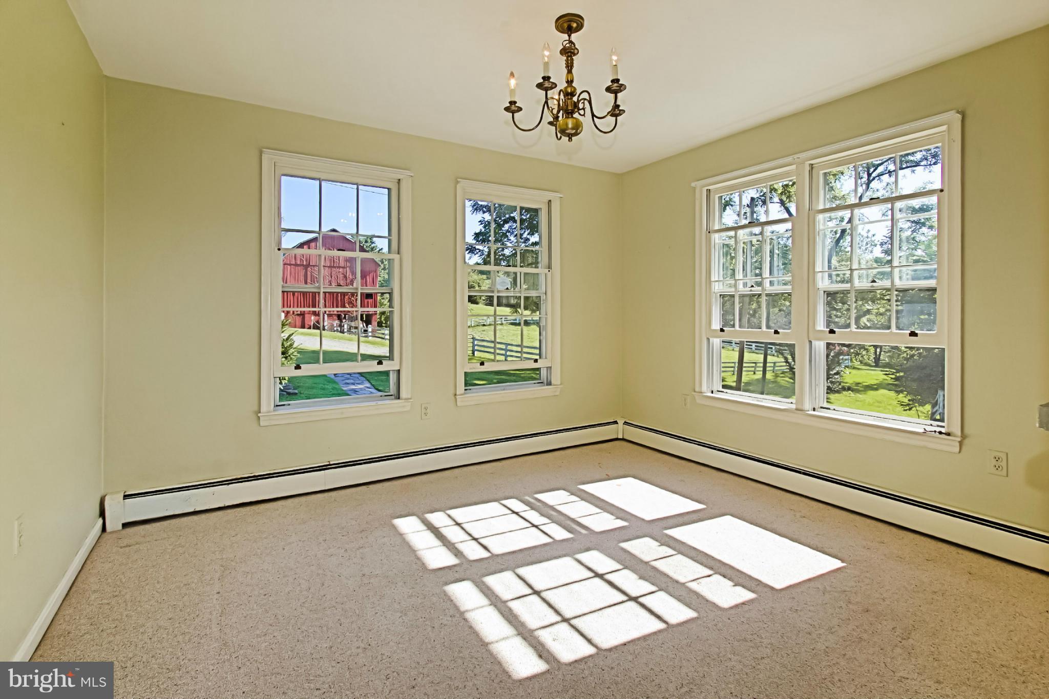 6700 Newman Road Clifton, VA 20124 - Photo 13 of 30 Dining Room
