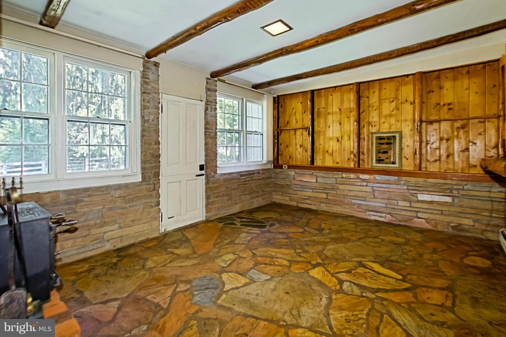 6700 Newman Road Clifton, VA 20124 - Photo 17 of 30 Interior (General)