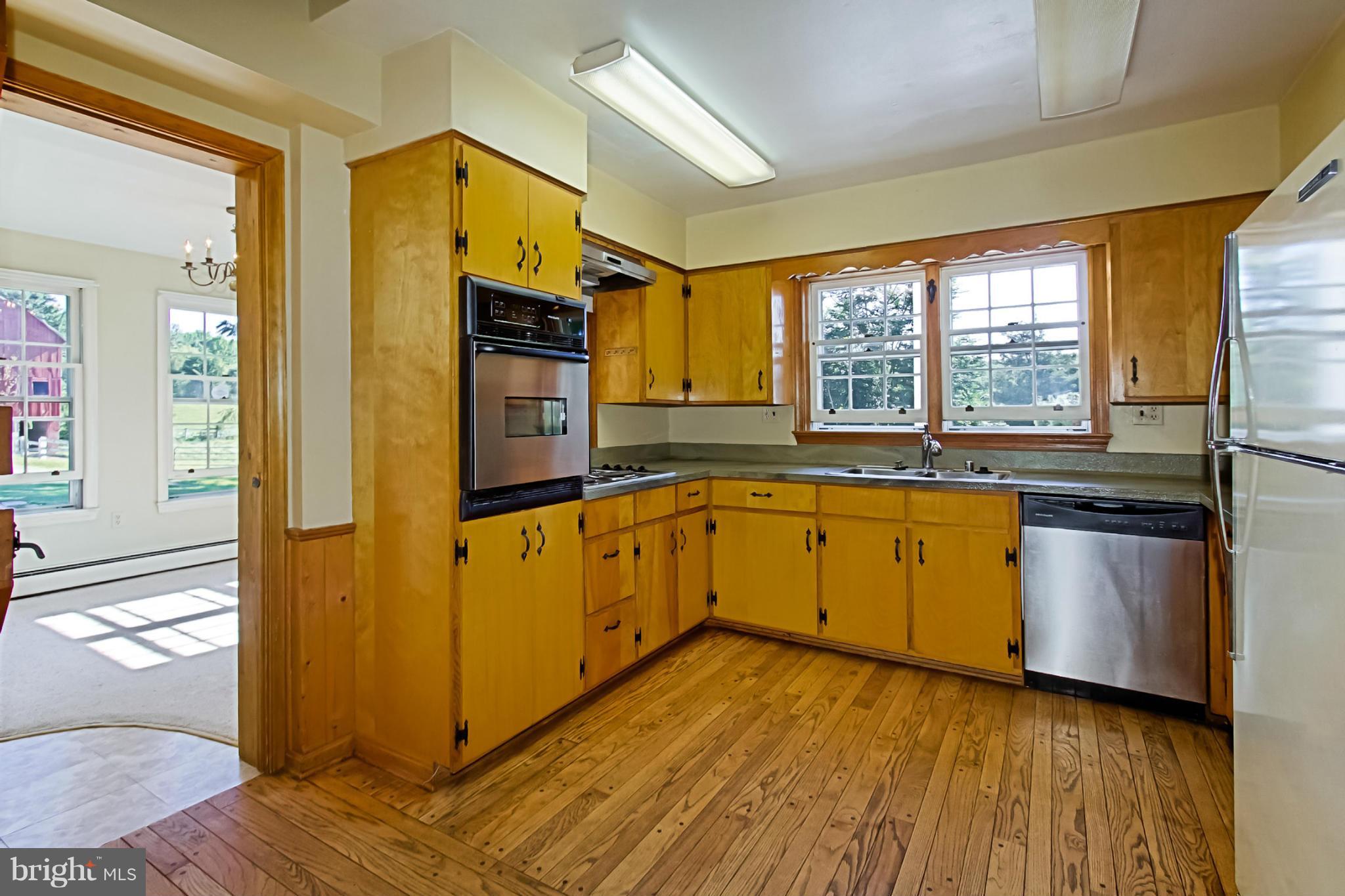 6700 Newman Road Clifton, VA 20124 - Photo 10 of 30 Kitchen