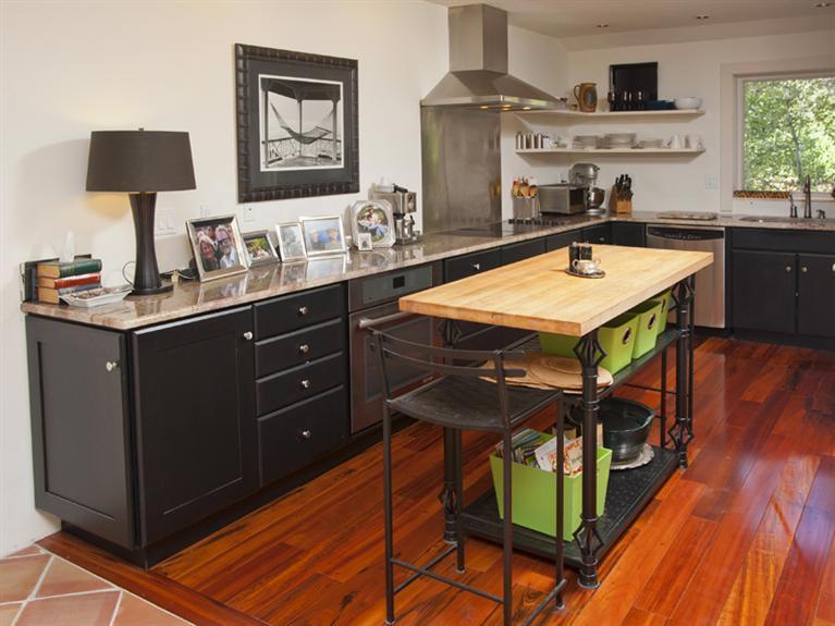 3094 Booth Falls Road, Unit 7 Vail, CO 81657 - Photo 5 of 18 Commercial kitchen