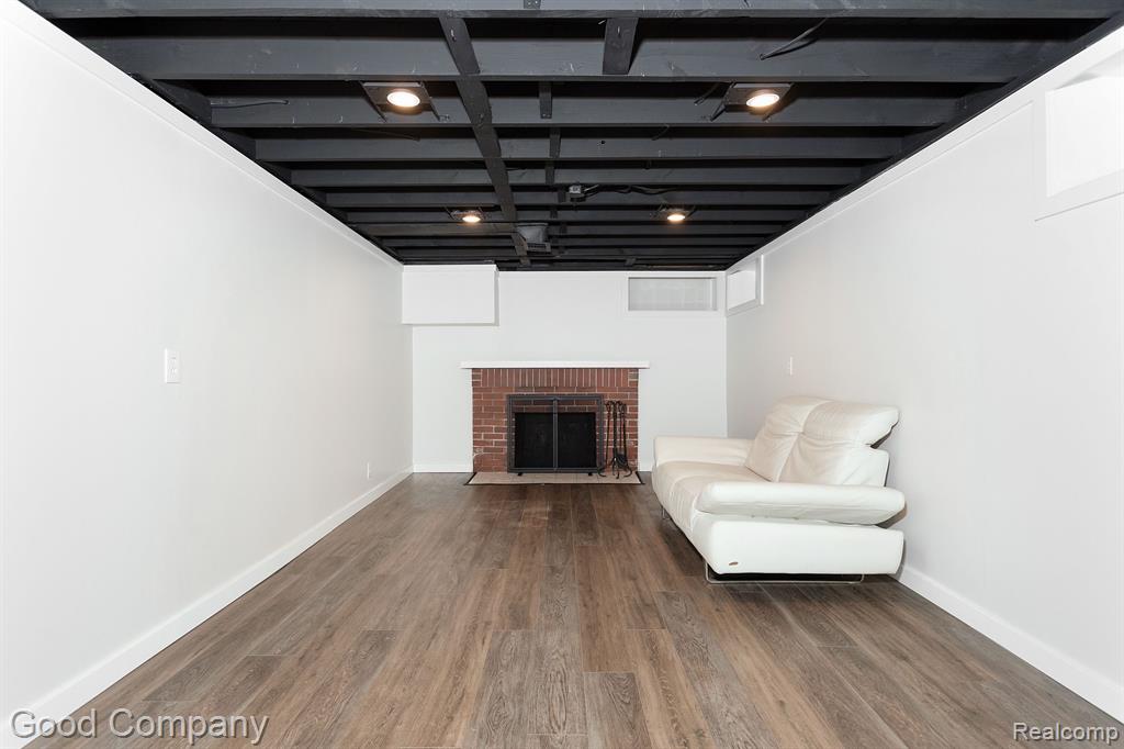 1526 Crooks Road Royal Oak, MI 48067 - Photo 26 of 36 Gallery Image 26