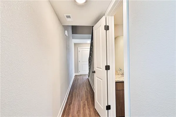 $1,695 | 1502 Shale Court, Grain Valley, MO 64029