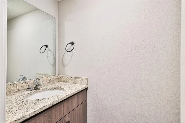 $1,695 | 1502 Shale Court, Grain Valley, MO 64029