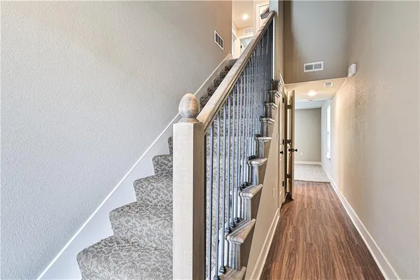 $1,695 | 1502 Shale Court, Grain Valley, MO 64029